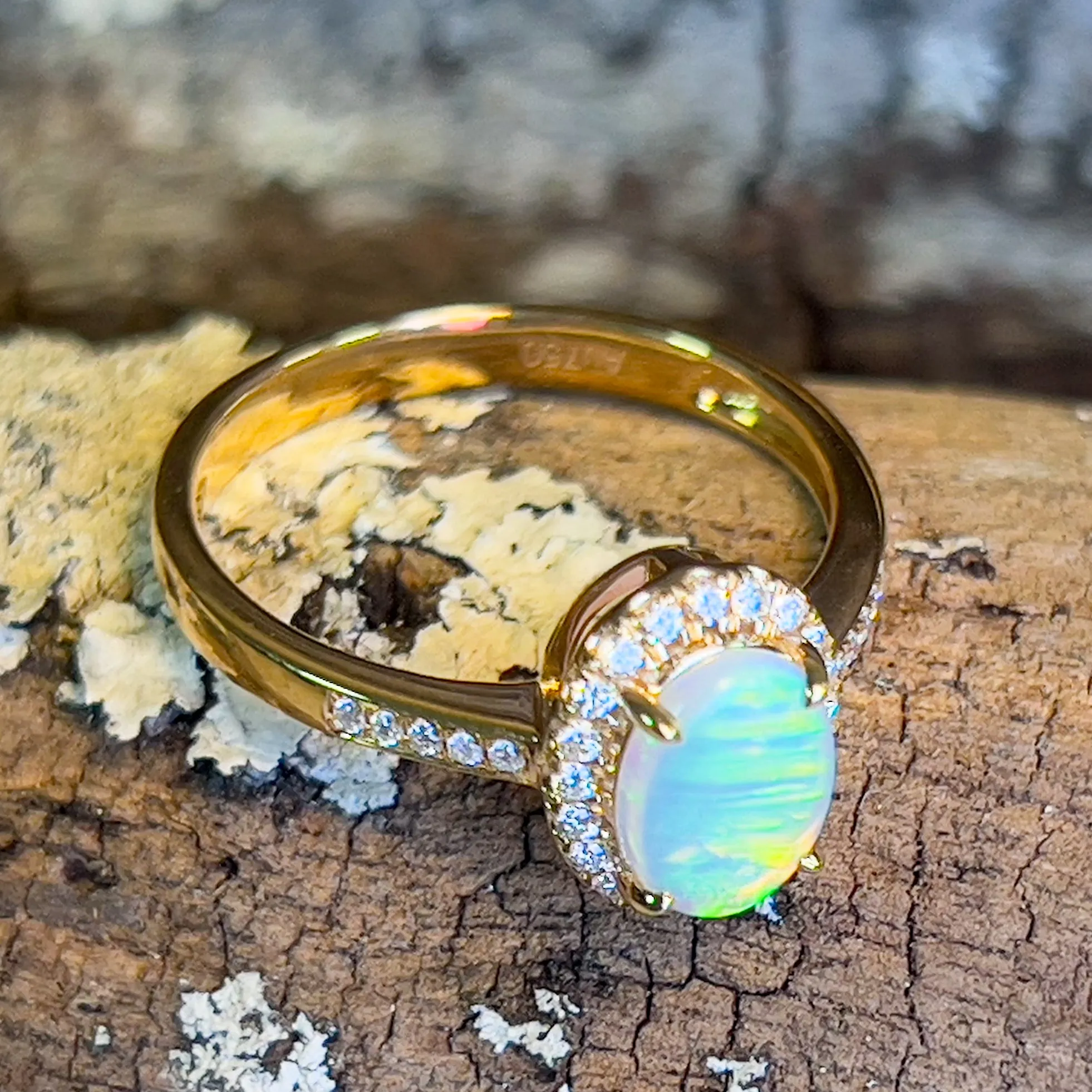 18kt Yellow Gold 0.58ct Opal cluster diamond ring