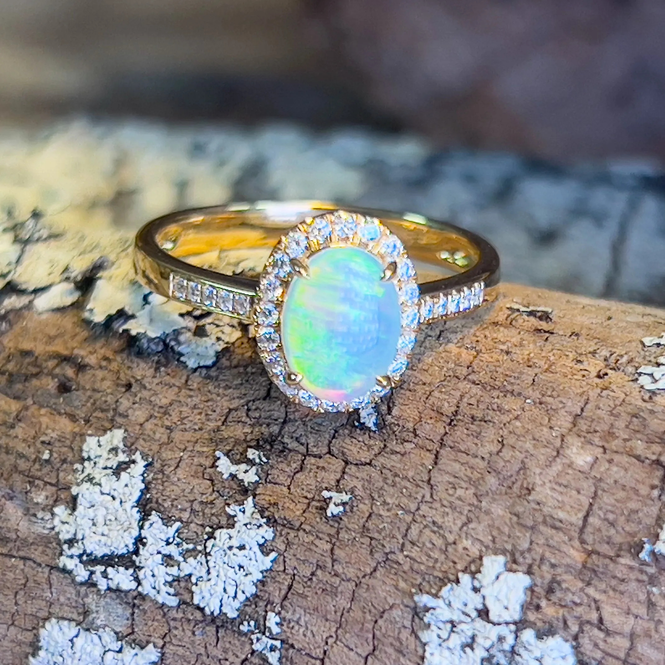 18kt Yellow Gold 0.58ct Opal cluster diamond ring