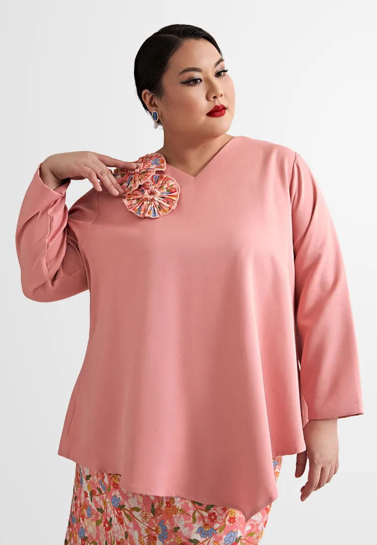 Arisya Asymmetrical Floral Brooch Kurung