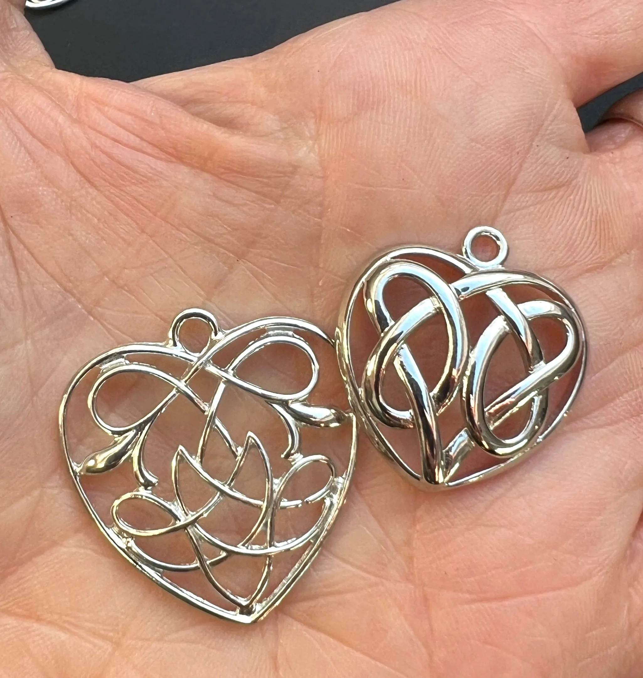 Big 3cm Celtic Heart Charm / Pendant