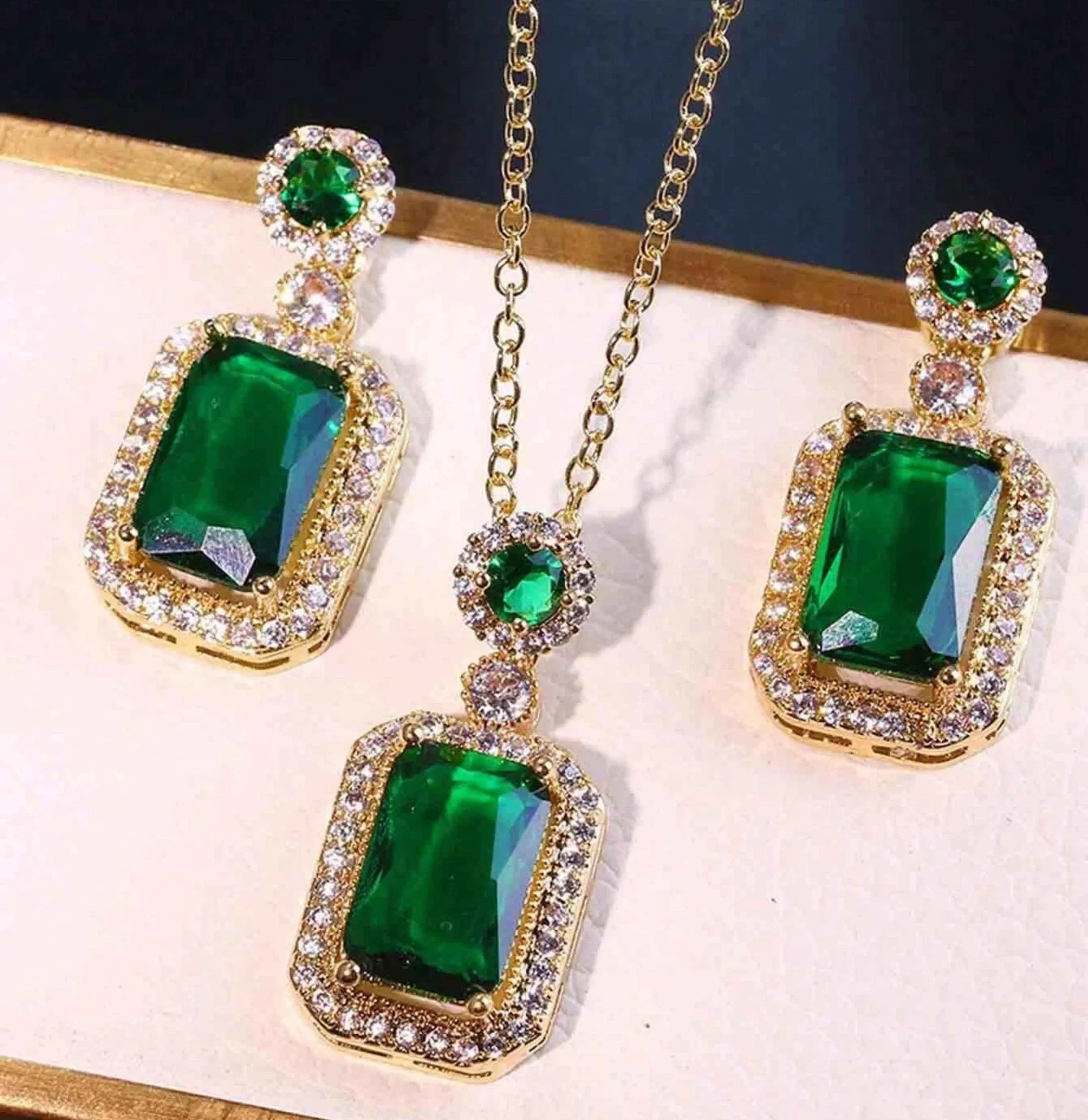 Emerald Green Jewellery Set